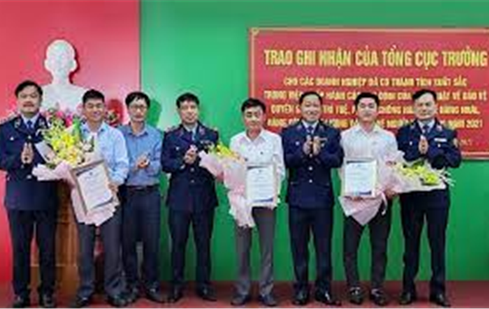 Biểu dương 35 doanh nghiệp chống hàng giả, hàng nhái