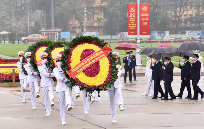 Lãnh đạo Đảng, Nhà nước, thành phố Hà Nội vào Lăng viếng Chủ tịch Hồ Chí Minh