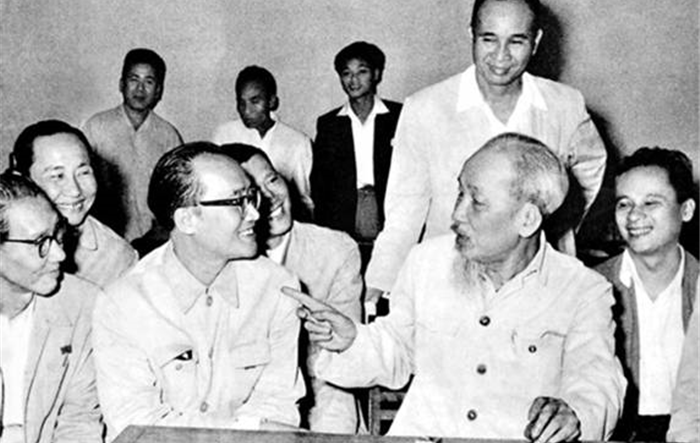 Chính sách “Chiêu hiền đãi sĩ” của Hồ Chí Minh và chế độ mới sau Cách mạng Tháng Tám