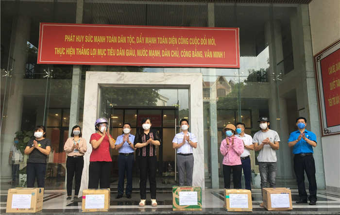 Khen thưởng phong trào thi đua “Dân vận khéo” năm 2021 và khen thưởng thành tích trong công tác đấu tranh, phòng, chống tội phạm