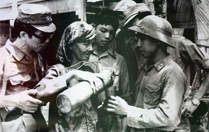 Kỷ niệm 43 năm Ngày Chiến thắng chiến tranh bảo vệ biên giới Tây Nam của Tổ quốc và cùng quân dân Campuchia chiến thắng chế độ diệt chủng (7/1/1979-7/1/2022): Chiến thắng của chính nghĩa