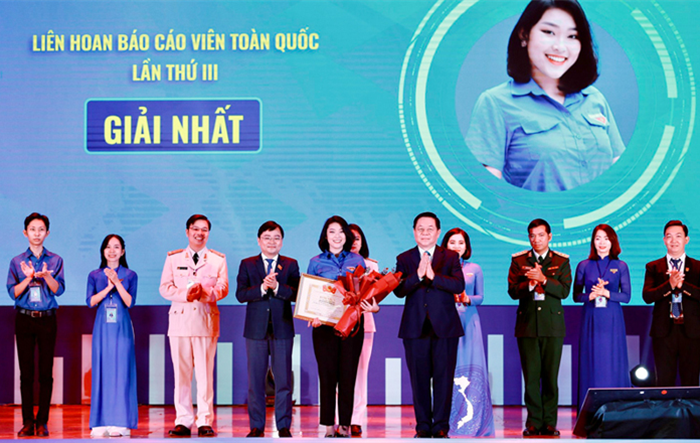 Thí sinh Hà Nội về nhất Liên hoan Báo cáo viên toàn quốc lần thứ III 
