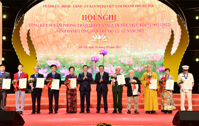 Tôn vinh nhiều điển hình tiên tiến, “Người tốt, việc tốt” Thủ đô năm 2022