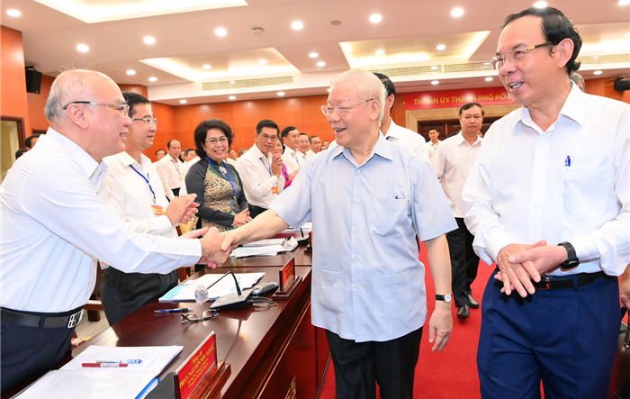 Tăng cường công tác kiểm tra, giám sát người đứng đầu cấp ủy, làm căn cứ để đánh giá và rà soát, sàng lọc cán bộ