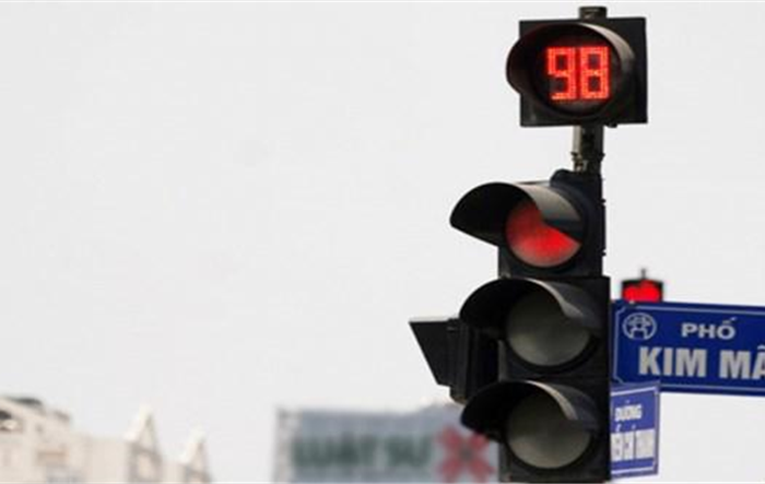 Thành phố Hà Nội lắp đặt 66 nút đèn tín hiệu giao thông trong giai đoạn 2022-2023