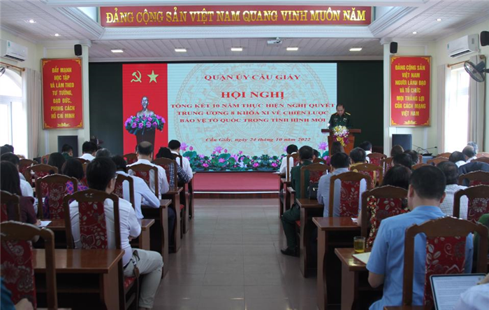 Quận uỷ Cầu Giấy kết hợp chặt chẽ giữa phát triển kinh tế - xã hội với nhiệm vụ bảo đảm quốc phòng an ninh