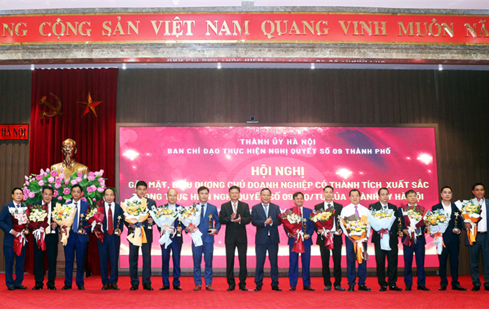 Phát triển Đảng tại doanh nghiệp, hướng tới mục tiêu  phát triển bền vững
