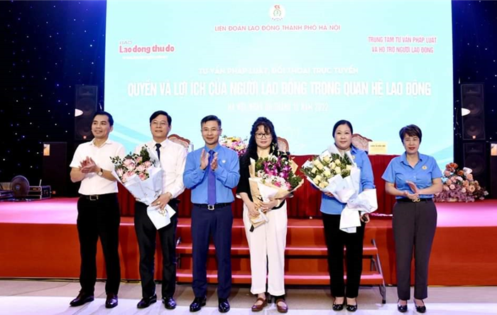 Giao lưu trực tuyến với chủ đề: “Quyền và lợi ích của người lao động trong quan hệ lao động”