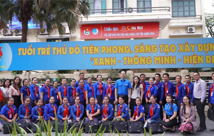 Đoàn đại biểu cán bộ phụ trách thiếu nhi Thành đoàn Viêng Chăn thăm, làm việc tại Thành đoàn Hà Nội