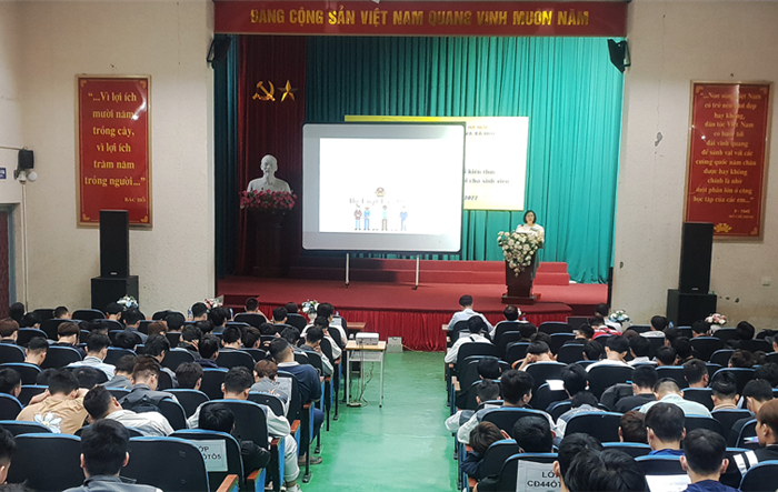 Hội nghị nghị tuyên truyền, phổ biến kiến thức pháp luật về lao động, bảo hiểm xã hội