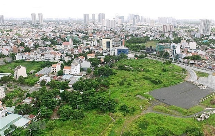 Kiểm tra thi hành pháp luật xử lý vi phạm hành chính lĩnh vực đất đai, kinh doanh dịch vụ văn hóa tại một số quận, huyện