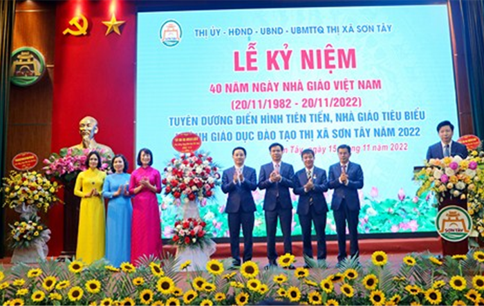 Thị xã Sơn Tây kỷ niệm 40 năm Ngày Nhà giáo Việt Nam 20-11