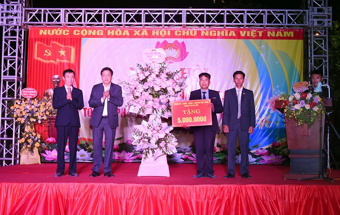 Tưng bừng Ngày hội Đại đoàn kết tại tổ dân phố số 7, phường Xuân Phương, quận Nam Từ Liêm