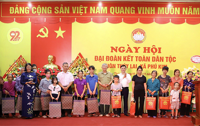 Phó Chủ tịch HĐND thành phố Phạm Quí Tiên dự Ngày hội Đại đoàn kết toàn dân tộc tại huyện Thạch Thất 