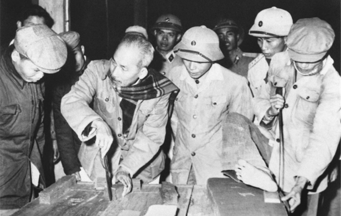 Thực hiện chỉ dẫn của Hồ Chí Minh về sửa chữa khuyết điểm trong cách nói, cách viết, tránh "ba hoa"