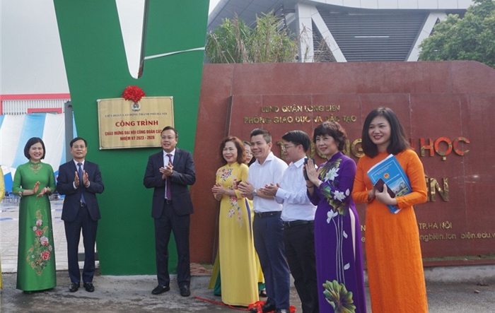 Liên đoàn Lao động thành phố Hà Nội gắn biển công trình chào mừng Đại hội Công đoàn, nhiệm kỳ 2023-2028