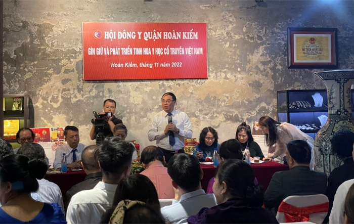 “Gìn giữ và phát triển y học cổ truyền Việt Nam”