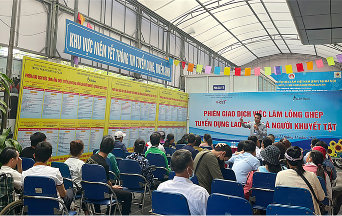 Phiên giao dịch việc làm lồng ghép tuyển dụng lao động là người khuyết tật