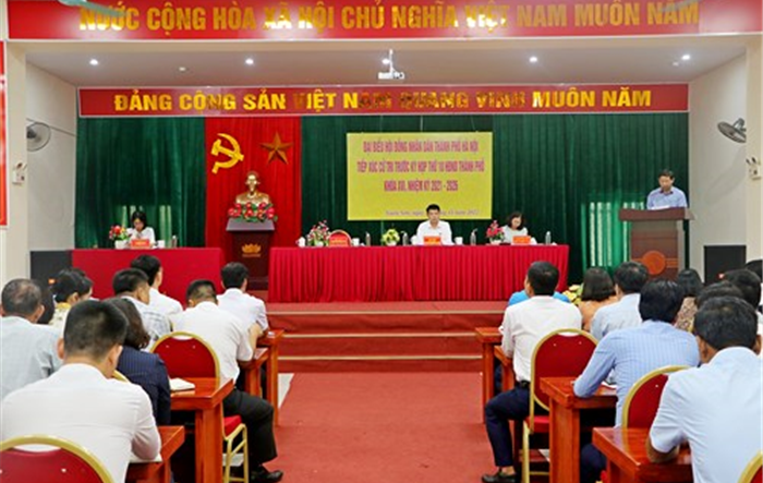 Đại biểu HĐND Thành phố Hà Nội tiếp xúc cử tri thị xã Sơn Tây