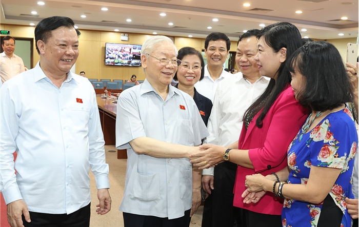 Sự phát triển tư duy lý luận của Đảng về xây dựng đội ngũ cán bộ trong thời kỳ đổi mới