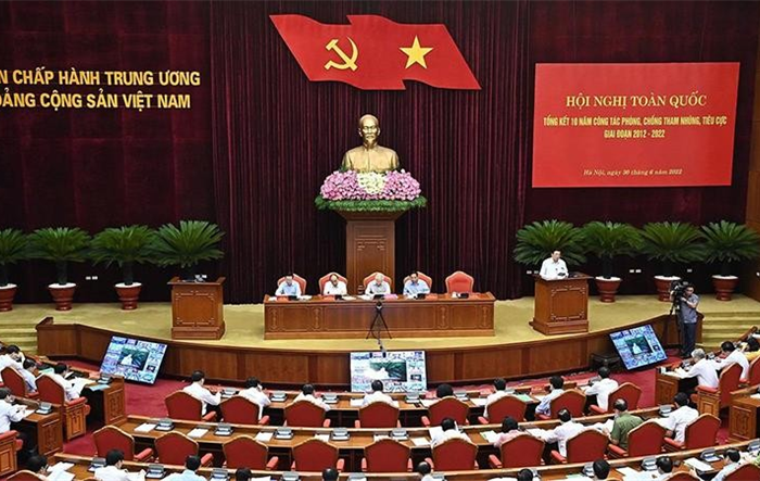 Quyết tâm trong đấu tranh phòng, chống tham nhũng, tiêu cực