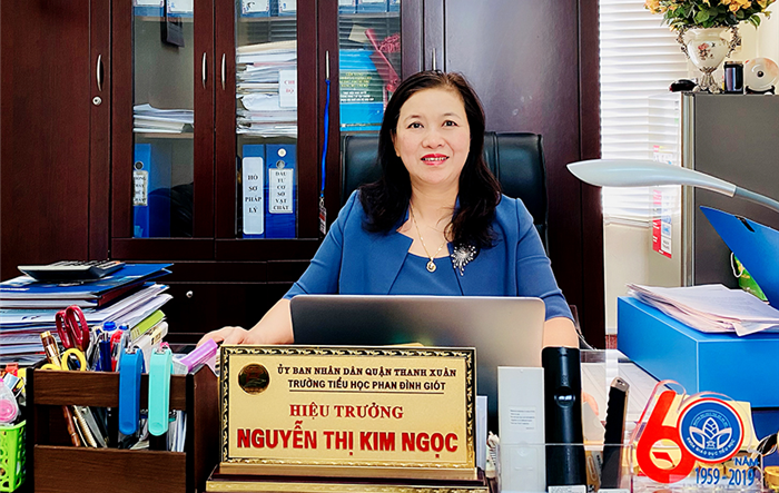 Hết lòng với sự nghiệp trồng người