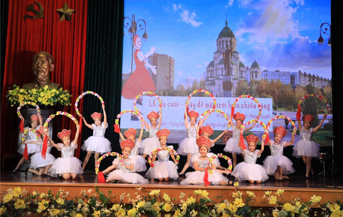 Liên hoan văn nghệ "Tình khúc Bạch Dương năm 2022"