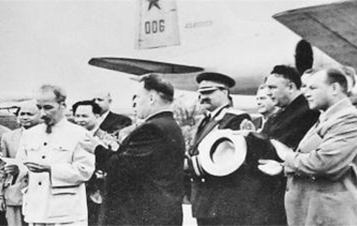 Kỷ niệm 105 năm Cách mạng Tháng Mười Nga (7/11/1917-7/11/2022): Nguyễn Ái Quốc với Cách mạng Tháng Mười và Luận cương của Lênin