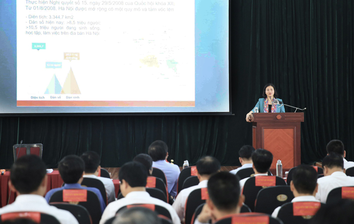 Phó Bí thư Thường trực Thành ủy Nguyễn Thị Tuyến giảng chuyên đề tại lớp bồi dưỡng cán bộ nguồn Ban Chấp hành Đảng bộ Thành phố