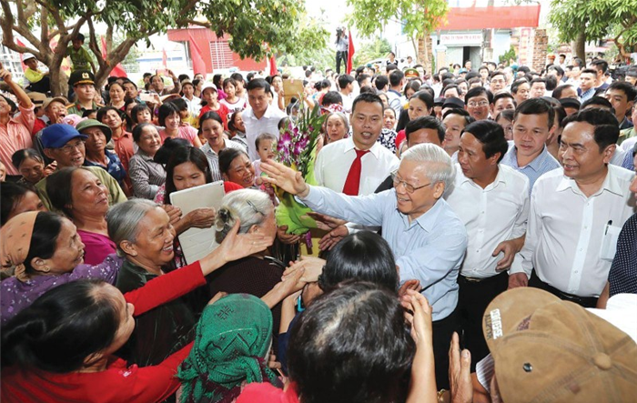 Thực hành dân chủ và tăng cường pháp chế