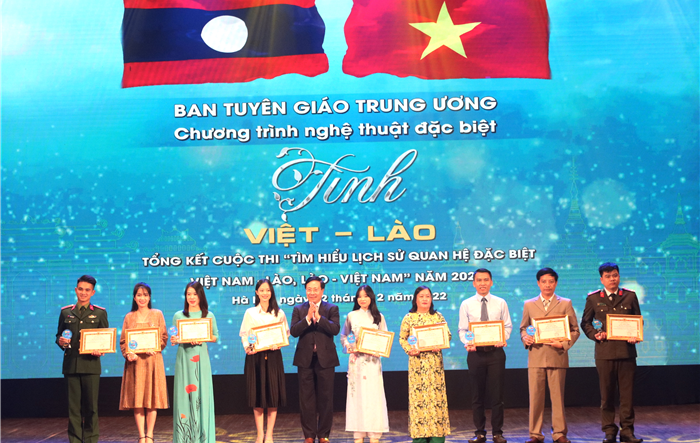Làm sâu sắc hơn mối quan hệ hữu nghị vĩ đại, đoàn kết đặc biệt giữa hai Đảng, hai Nhà nước, nhân dân Việt Nam-Lào, Lào-Việt Nam