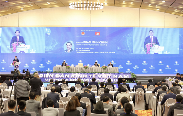 Diễn đàn kinh tế Việt Nam lần thứ 5: Đề xuất nhiều giải pháp giữ ổn định kinh tế vĩ mô