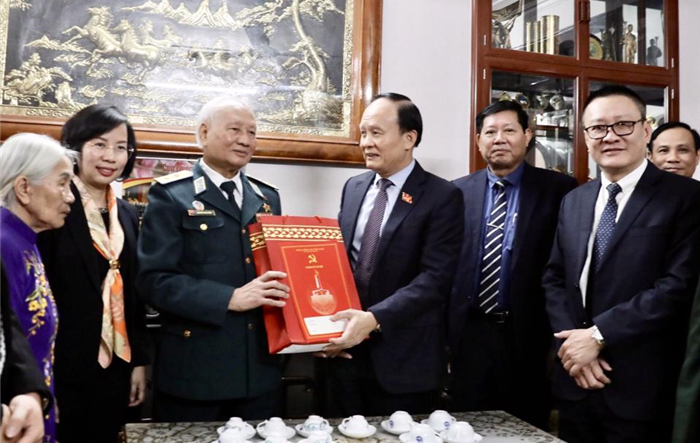 Thành phố Hà Nội bổ sung đối tượng thăm hỏi, tặng quà nhân dịp Tết Nguyên đán Quý Mão 2023