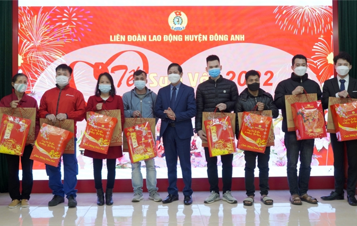 Liên đoàn Lao động thành phố trao 8.870 suất quà cho đoàn viên, người lao động khó khăn 