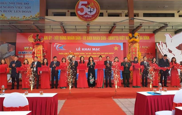 Quận Ba Đình khai mạc triển lãm 50 năm chiến thắng Hà Nội - Điện Biên Phủ trên không
