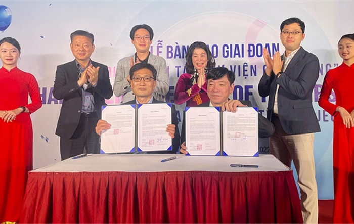 Bàn giao giai đoạn I dự án “Tái tạo Thư viện công cộng năm 2021 - 2022” 