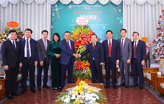 Chủ tịch UBND thành phố Hà Nội Trần Sỹ Thanh chúc mừng Giáng sinh Hội Thánh Tin lành