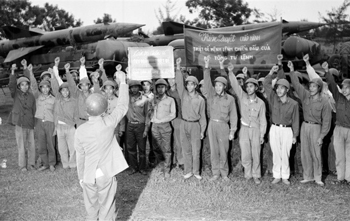 “Đơm đó” diệt siêu pháo đài bay B-52