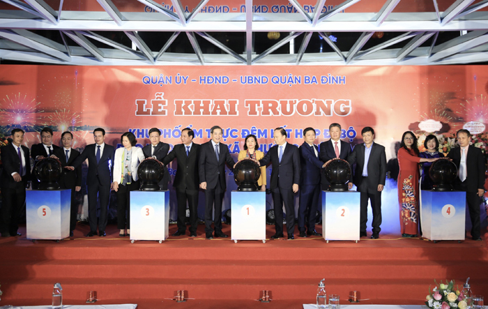 Khai trương Khu phố ẩm thực đêm kết hợp đi bộ Đảo Ngọc - Ngũ Xã, quận Ba Đình