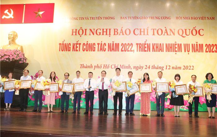Báo chí cần làm tốt hơn chức năng định hướng tư tưởng 