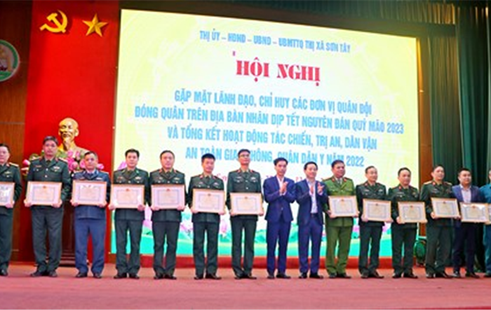 Thị xã Sơn Tây: Tổng kết công tác phối hợp hoạt động Tác chiến - Trị an - Dân vận, an toàn giao thông năm 2022