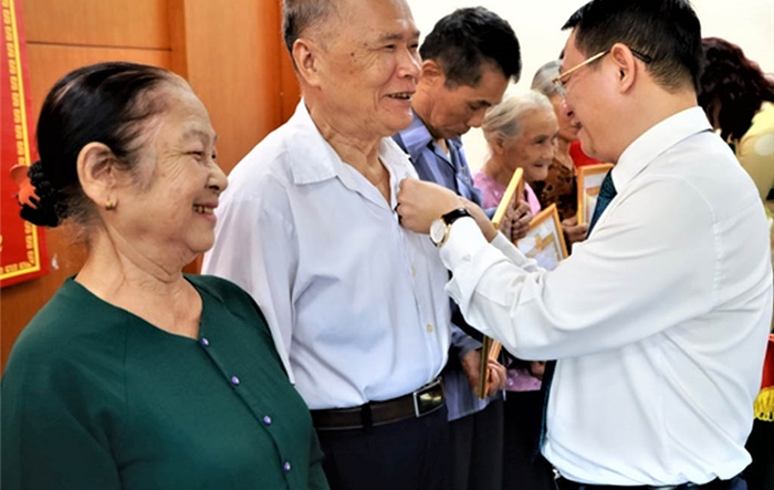 Công tác rà soát, sàng lọc đảng viên ở Đảng bộ TP Hà Nội: Việc cấp thiết, tất yếu để làm trong sạch, vững mạnh đội ngũ - Bài 2: Khó nhưng không thể không làm