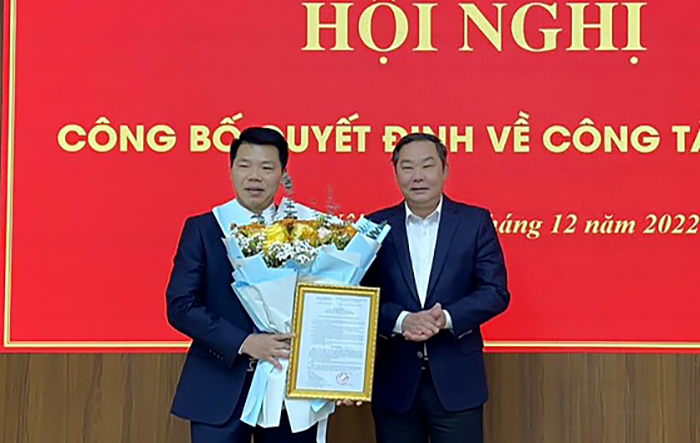 Trao quyết định bổ nhiệm đồng chí Nguyễn Nguyên Quân làm Trưởng ban Dân tộc thành phố Hà Nội