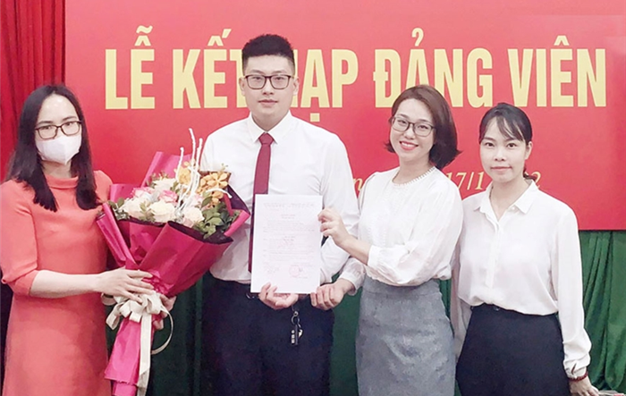 Công tác rà soát, sàng lọc đảng viên ở Đảng bộ TP Hà Nội: Việc cấp thiết, tất yếu để làm trong sạch, vững mạnh đội ngũ - Bài 3: Nâng chất lượng đầu vào (Tiếp theo và hết)