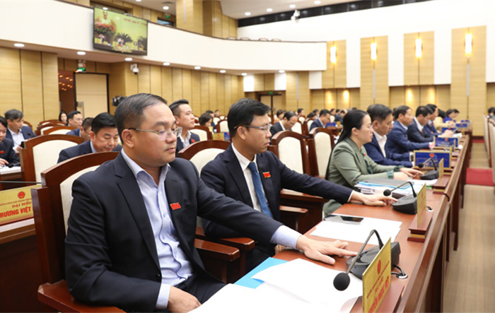 Thông qua nhiều chính sách liên quan đến đời sống dân sinh