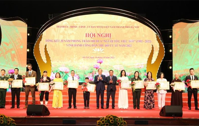 Thành phố Hà Nội tặng danh hiệu ''Người tốt, việc tốt'' cho 69 cá nhân