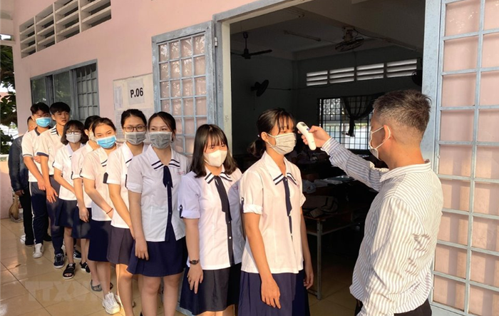 Tăng cường công tác phòng, chống dịch Covid-19 trong trường học khi học sinh đi học trở lại