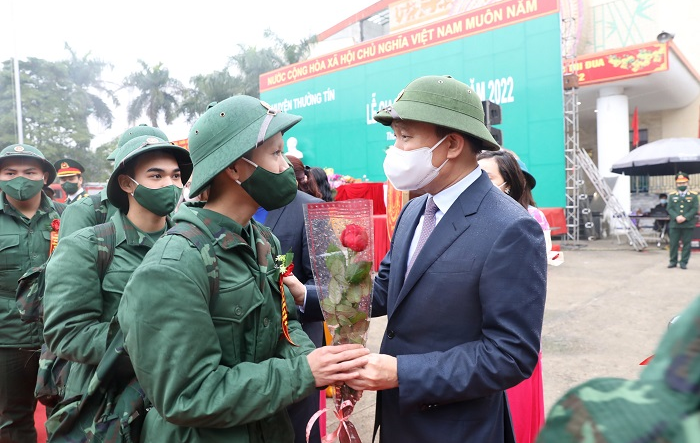 Chủ tịch HĐND Thành phố Nguyễn Ngọc Tuấn dự Lễ giao nhận quân tại huyện Thường Tín