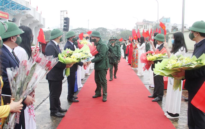 Chủ nhiệm Uỷ ban Kiểm tra Thành uỷ dự Lễ giao, nhận quân tại quận Bắc Từ Liêm