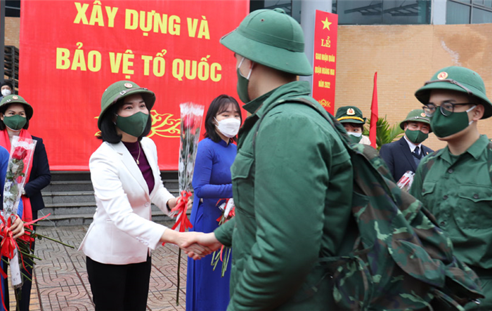 120 tân binh quận Hoàng Mai lên đường nhập ngũ